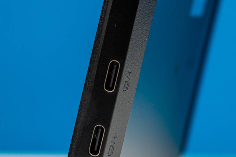 UFYQL F156P02 15.6in Portable Monitor USB C Port 1