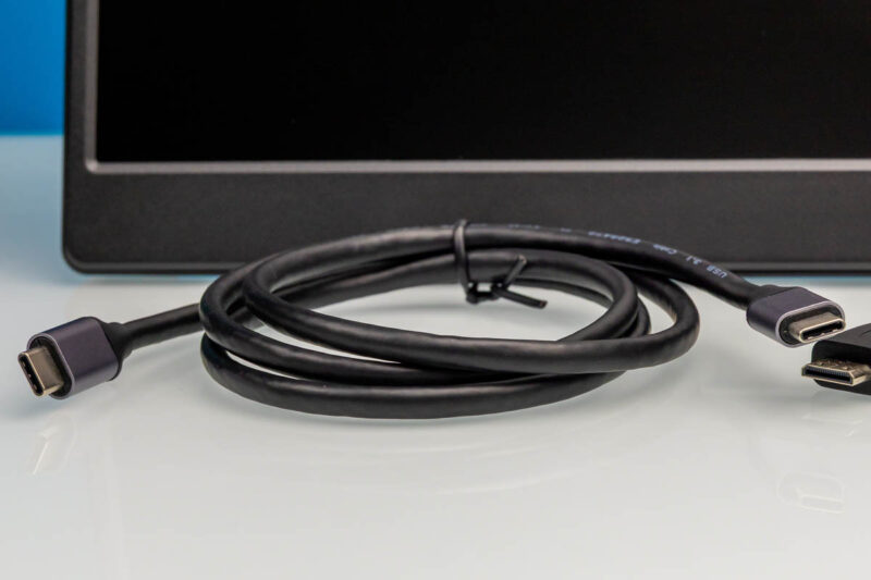 UFYQL F156P02 15.6in Portable Monitor USB C To USB C Cable 1