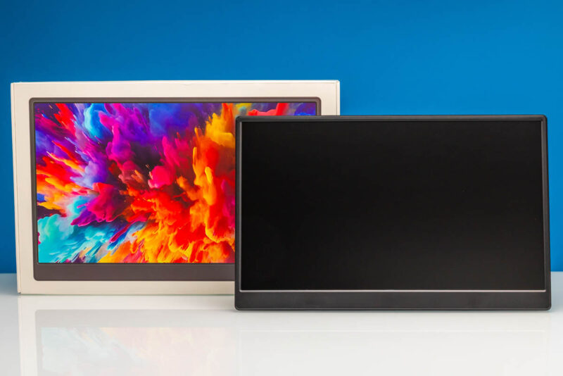 UFYQL F156P02 15.6in Portable Monitor With Box 1