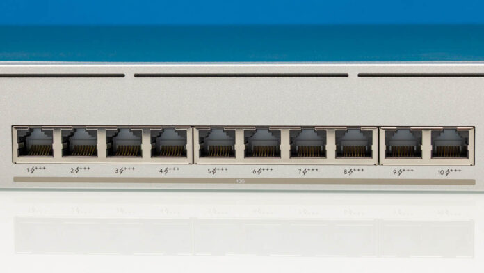 Ubiquiti UniFi USW Pro XG 10 PoE 10 GbE PoE+++ Ports 1 Ubiquiti UniFi USW Pro XG 10 PoE 10 GbE PoE+++ Ports 1