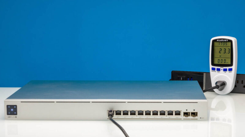 Ubiquiti UniFi USW Pro XG 10 PoE 10 GbE PoE+++ Ports Power Consumption 1