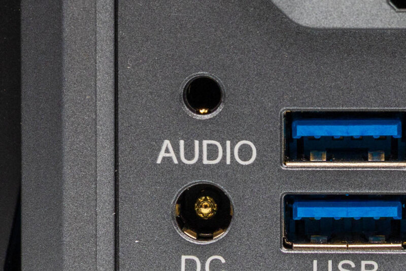 ACEMAGIC M1A PRO AMD Ryzen AI MAX+ 395 Mini PC 3.5mm Audio Jack 2