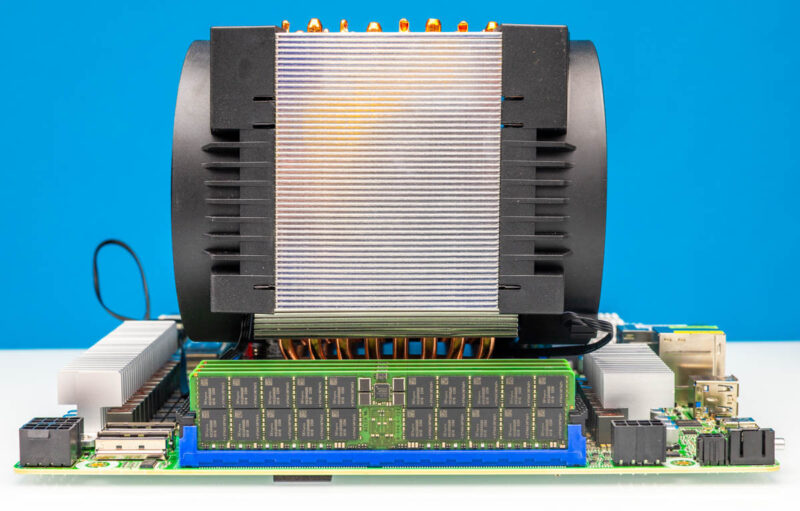 Arctic Freezer 4U OneX 12