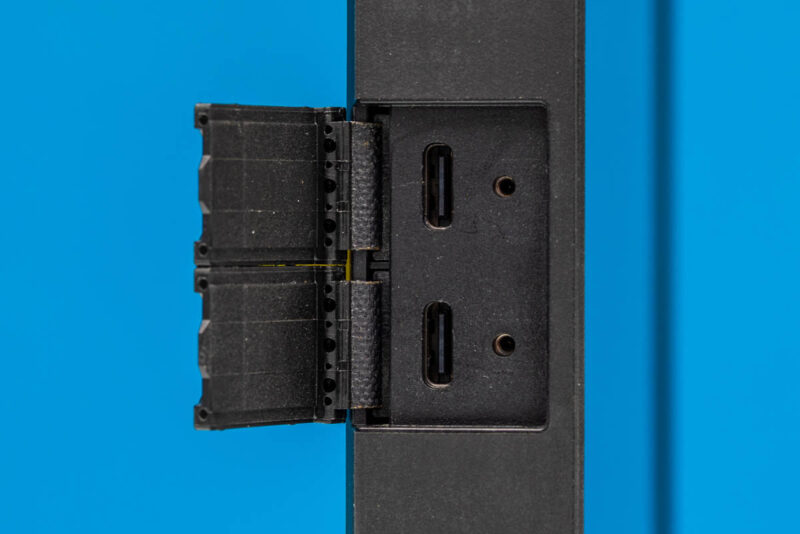 Dell Pro Rugged 12 Tablet Thunderbolt 4_USB 3.2 Type C Port 1