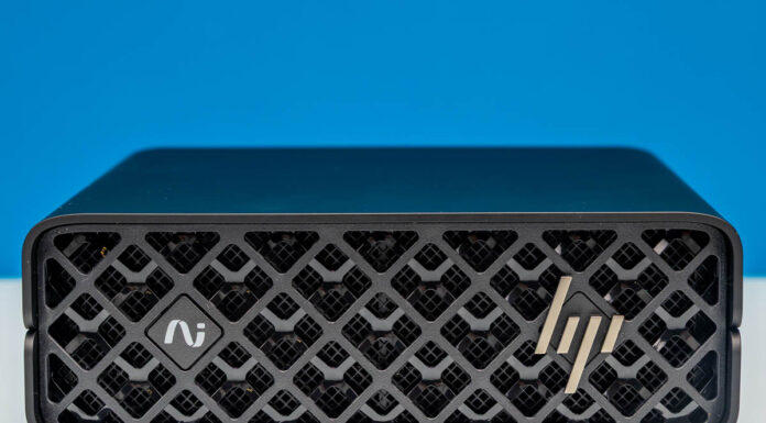HP ZGX Nano G1n Review The HP Take on the NVIDIA GB10 HP ZGX Nano G1n AI Station Front 1