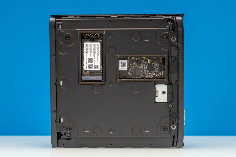HP ZGX Nano G1n AI Station Inside 1