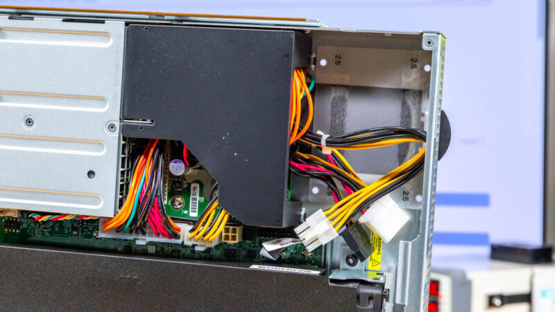 Supermicro SuperServer SYS 112D 40C FN8P Cable Management 1