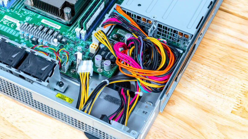 Supermicro SuperServer SYS 112D 40C FN8P Cable Management 2