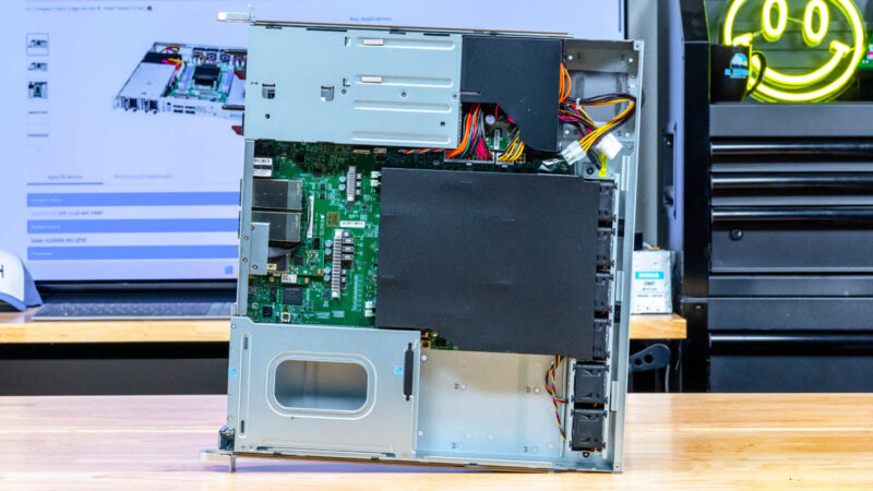 Supermicro SuperServer SYS 112D 40C FN8P Inside 1