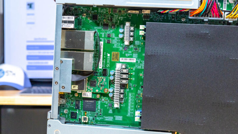 Supermicro SuperServer SYS 112D 40C FN8P Inside 2
