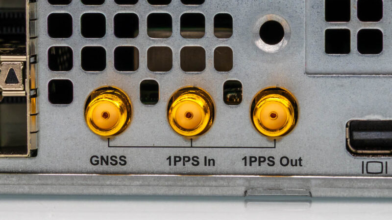 Supermicro SuperServer SYS 112D 40C FN8P SMA Ports 2