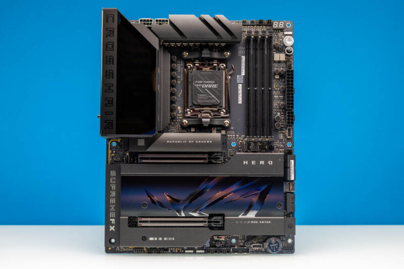 ASUS ROG Crosshair X870E Hero Overview 1