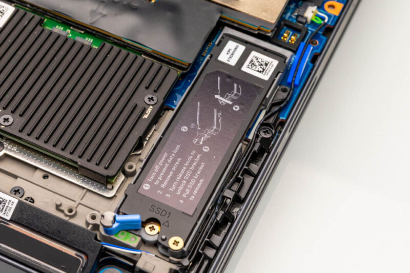 Dell 16 Pro Max MB16250 M.2 SSD Slot 2