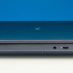 Dell 16 Pro Max MB16250 Side 1