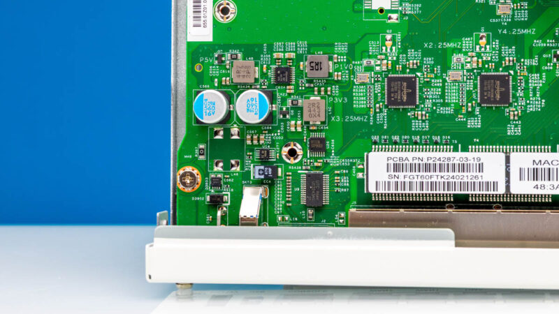 Fortinet FortiGate 60F Inside 4