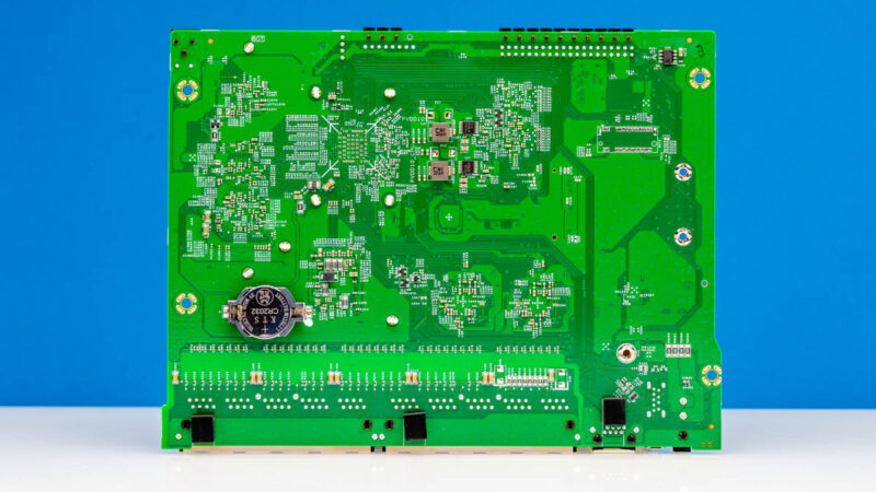 Fortinet FortiGate 60F Inside 8