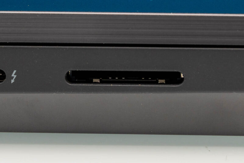 Lenovo ThinkPad P16 Gen 3 SD Express 8.0 Card Reader 1