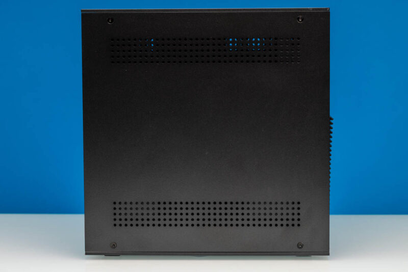 ZimaCube 2 Pro NAS Side 1