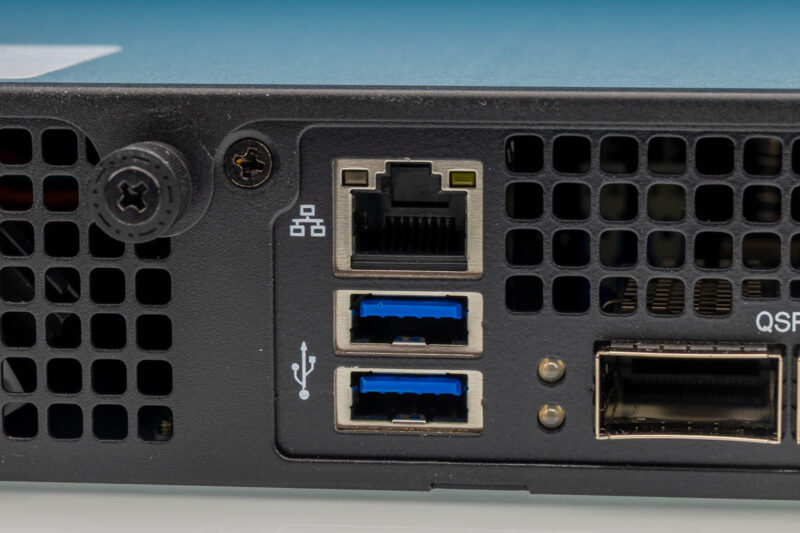 Supermicro SYS-112D-36C-FN3P IPMI shared LAN port