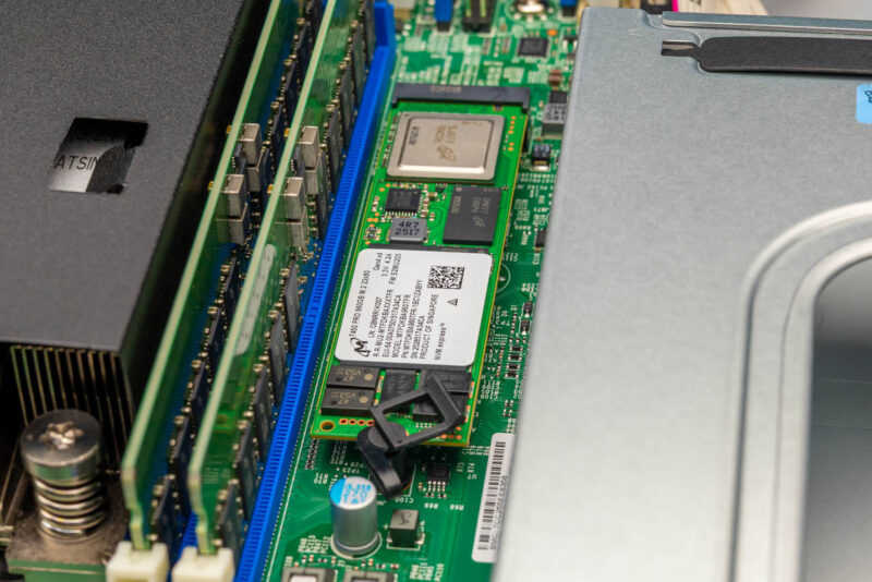 Supermicro SYS-112D-36C-FN3P M.2 NVMe slot