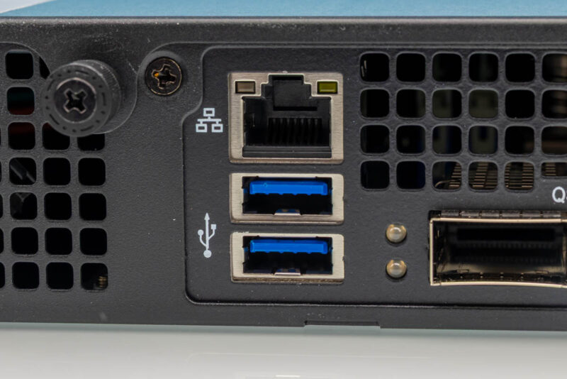 Supermicro SYS-112D-36C-FN3P USB 3.0 Type-A ports