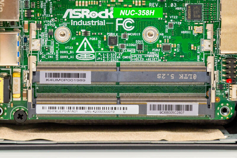 ASRock Industrial NUC BOX-358H SODIMM Slots