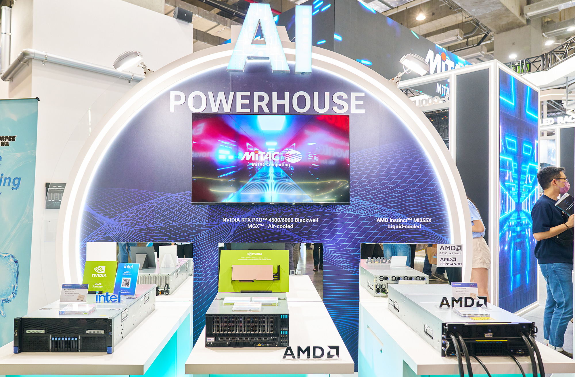 MiTAC al Computex 2026: raffreddamento a diamante e rack 52U per l’era on-prem