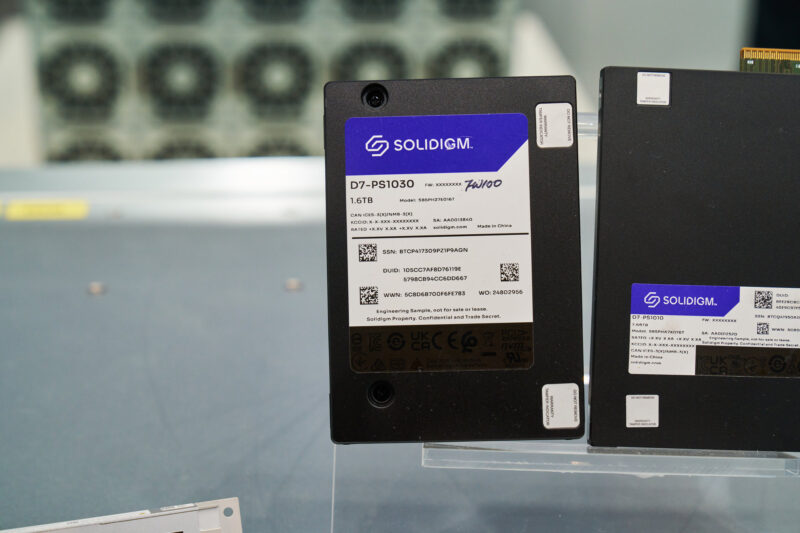 MiTAC Solidigm D7 PS1010 U2