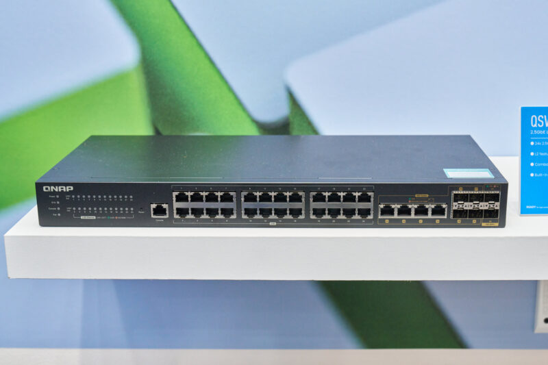 QNAP QSW M2130 4C2S24T Switch