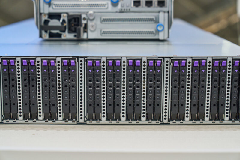 AIC F2032 01 G6 Front