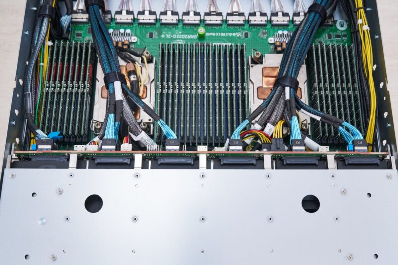 ASRock Rack 4U16X GNR2 DLC Intel Xeon 6 CPUs And Memory Large