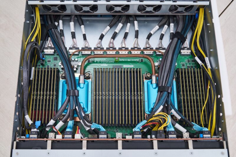 ASRock Rack 4U16X GNR2 ZC 67 Large