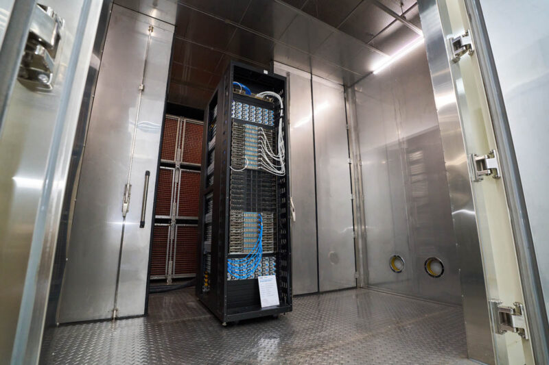 ASUS QTR Lab Hitachi Chamber NVIDIA GB200 NVL72 Rack Inside 3