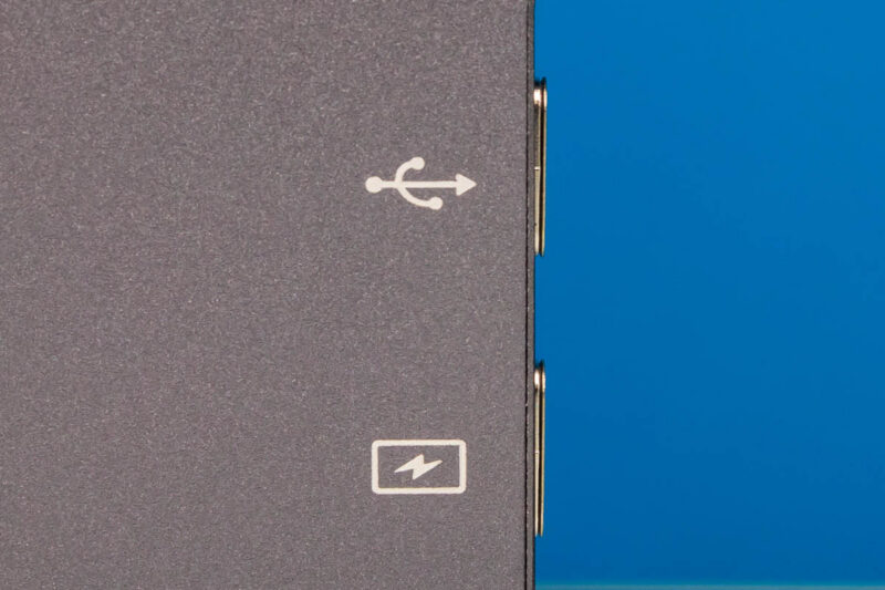 KYY X90D Portable Monitor USB Type C Port 1