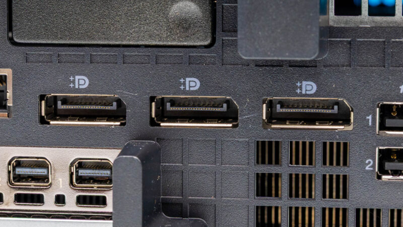 Lenovo ThinkStation P3 Ultra SFF G2 Display Port 2