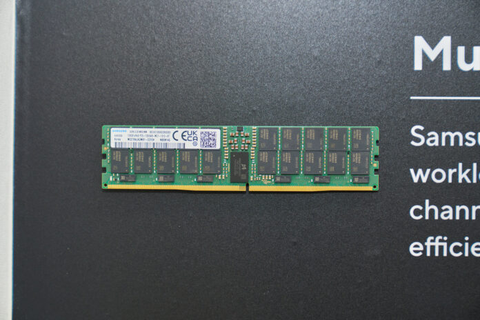Multiplexer Rank DIMM Gen2 Close Up Multiplexer Rank DIMM Gen2 Close Up
