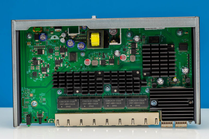 Omada SG2210XMP M2 Inside 1