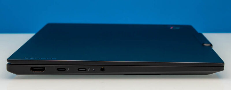 Lenovo ThinkPad X1 Carbon Gen 14-Side