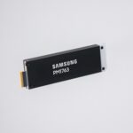 Samsung PM1763 PCIe Gen6 E3.S enterprise SSD angled view