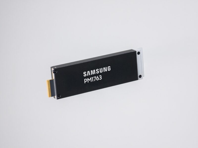 Samsung PM1763 PCIe Gen6 E3.S enterprise SSD angled view