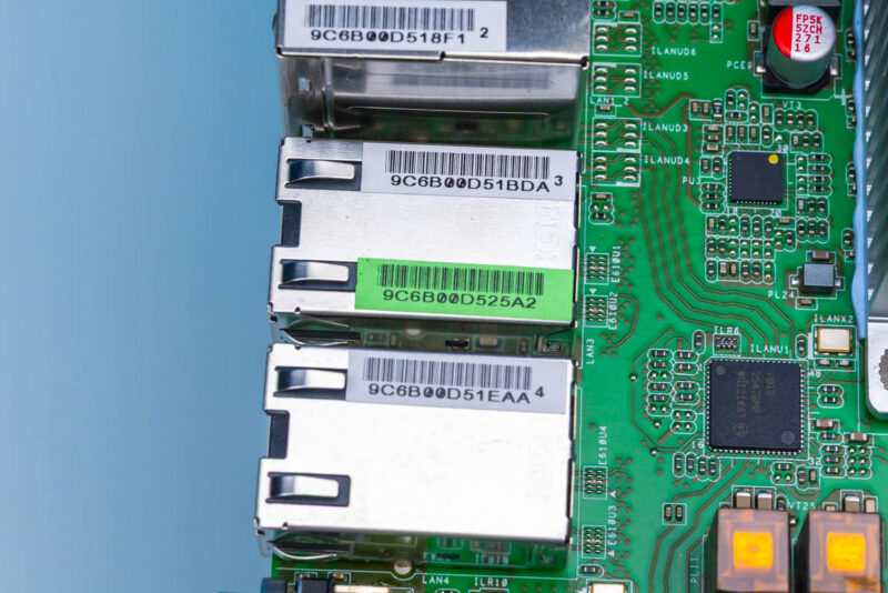 ASRock Rack W890D8-2L2T-RJ45 1GbE Ports 2