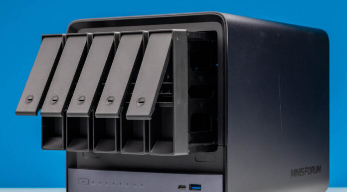 Minisforum N5 Max Review with AMD Ryzen AI Max+ 395 Minisforum N5 MAX 395 Drive Bay 3