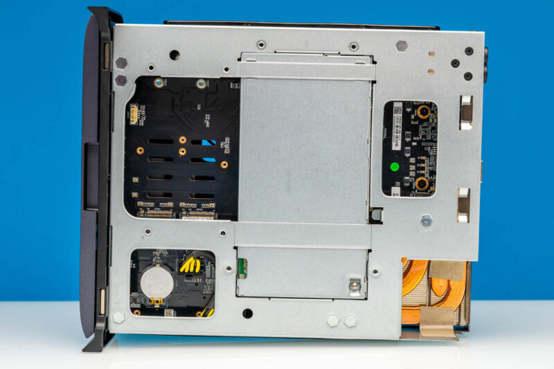 Minisforum N5 MAX 395 Inside 10