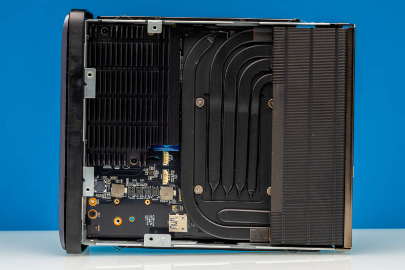 Minisforum N5 MAX 395 Inside 6