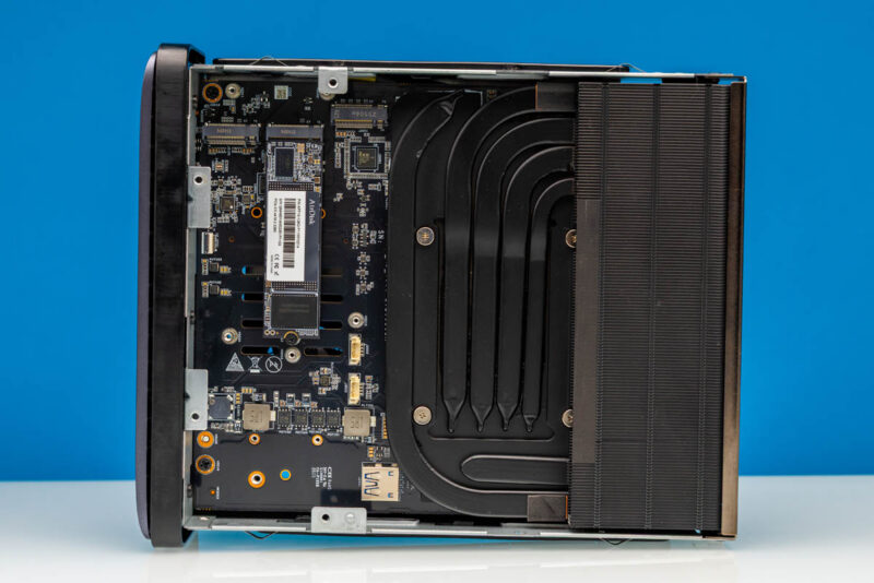 Minisforum N5 MAX 395 Inside 8