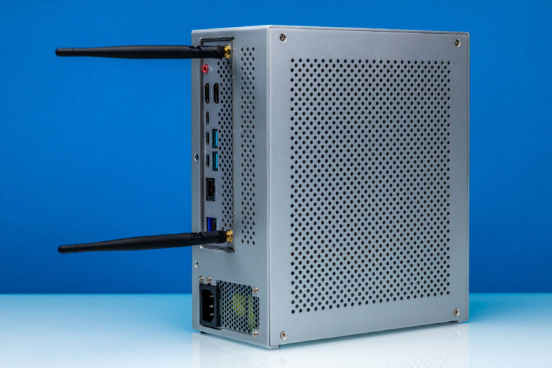ASRock Rack AI Box-A395-Antena 6