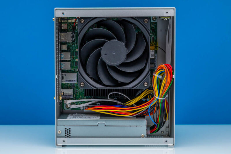 ASRock Rack AI Box-A395-Inside 1