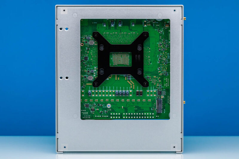 ASRock Rack AI Box-A395-Inside 4