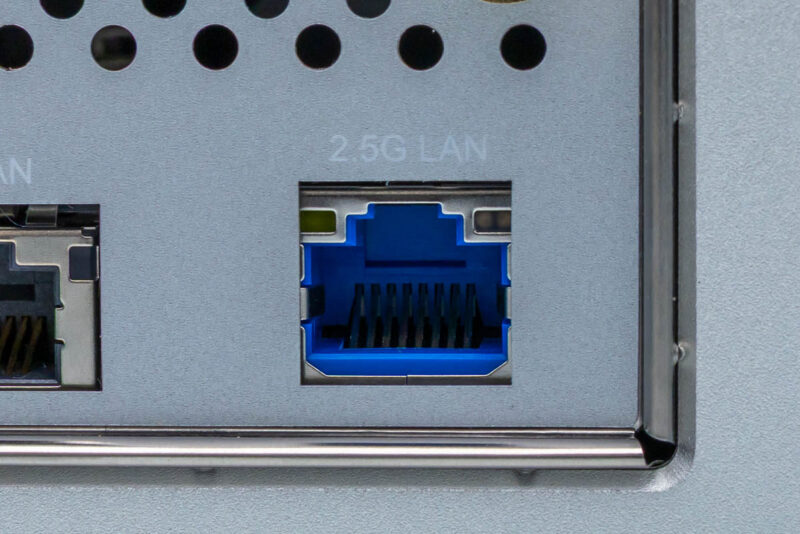 ASRock Rack AI Box-A395-RJ-45 2.5GbE Port 2