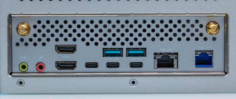 ASRock Rack AI Box-A395-Rear IO 1
